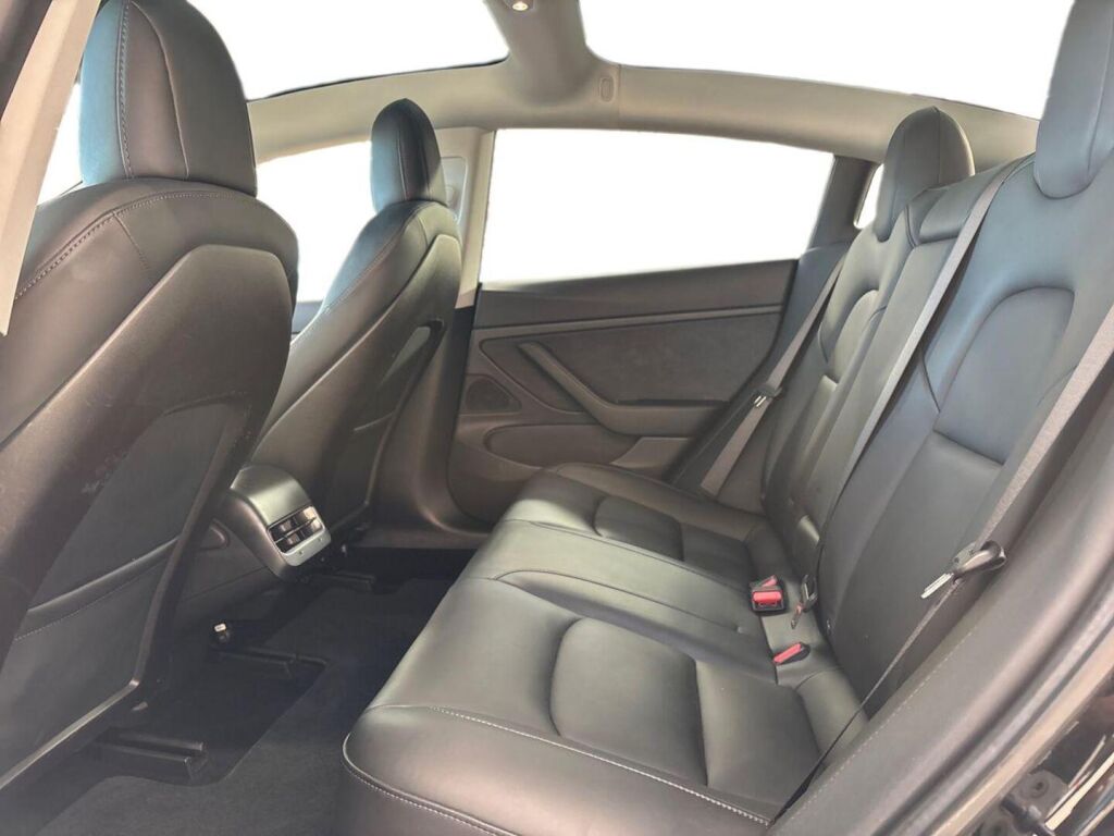 Tesla Model 3 2019 Musta