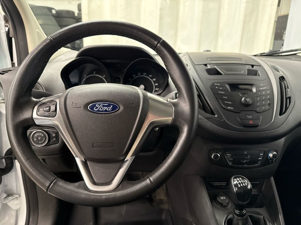 Ford Transit Courier 2021 Valkoinen