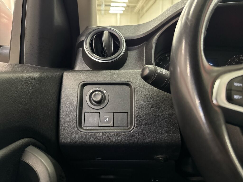 Dacia Duster 2022 Oranssi