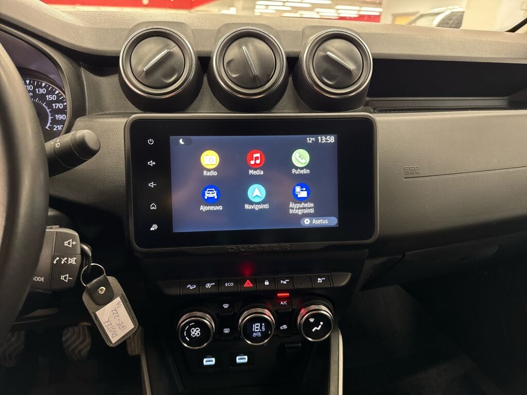 Dacia Duster 2022 Oranssi