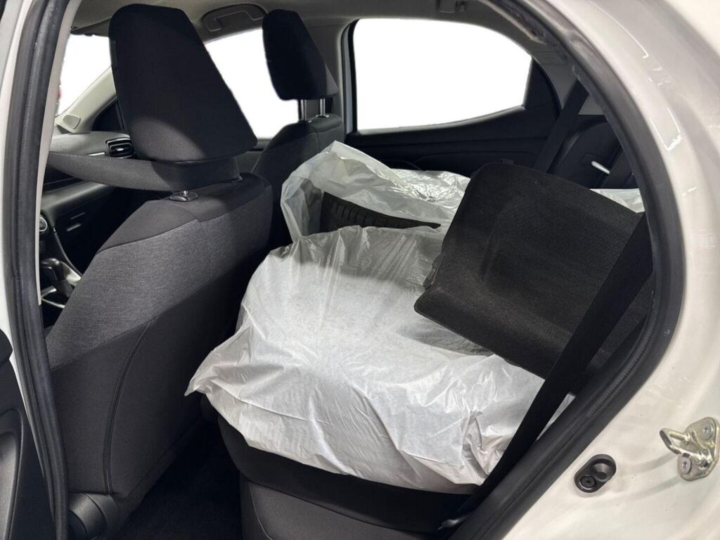 Toyota Yaris 2021 Valkoinen