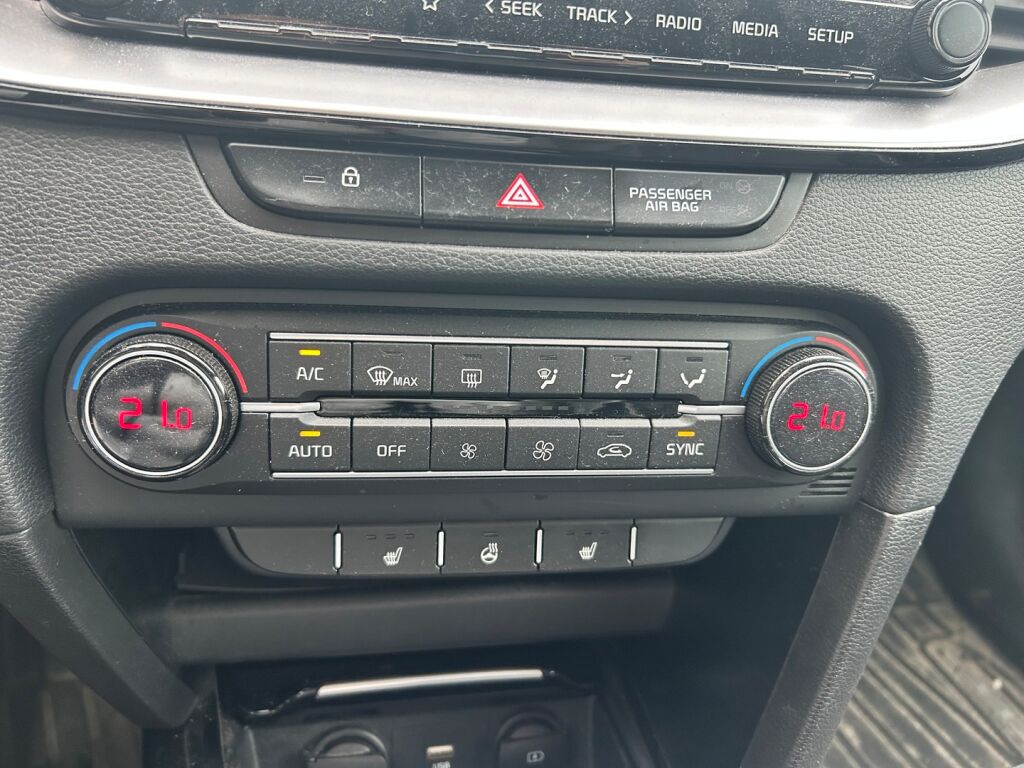 Kia XCeed 2022 Musta