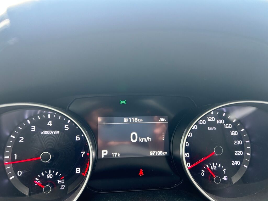Kia XCeed 2022 Musta