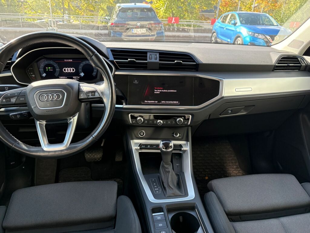 Audi Q3 2022 Valkoinen