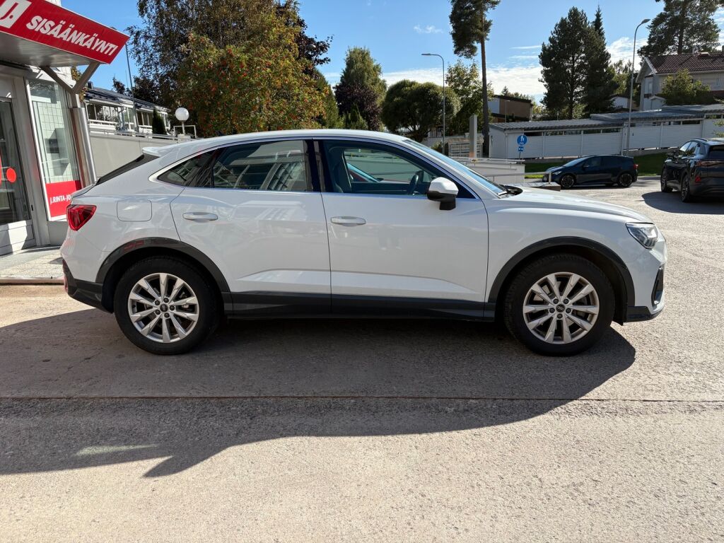 Audi Q3 2022 Valkoinen