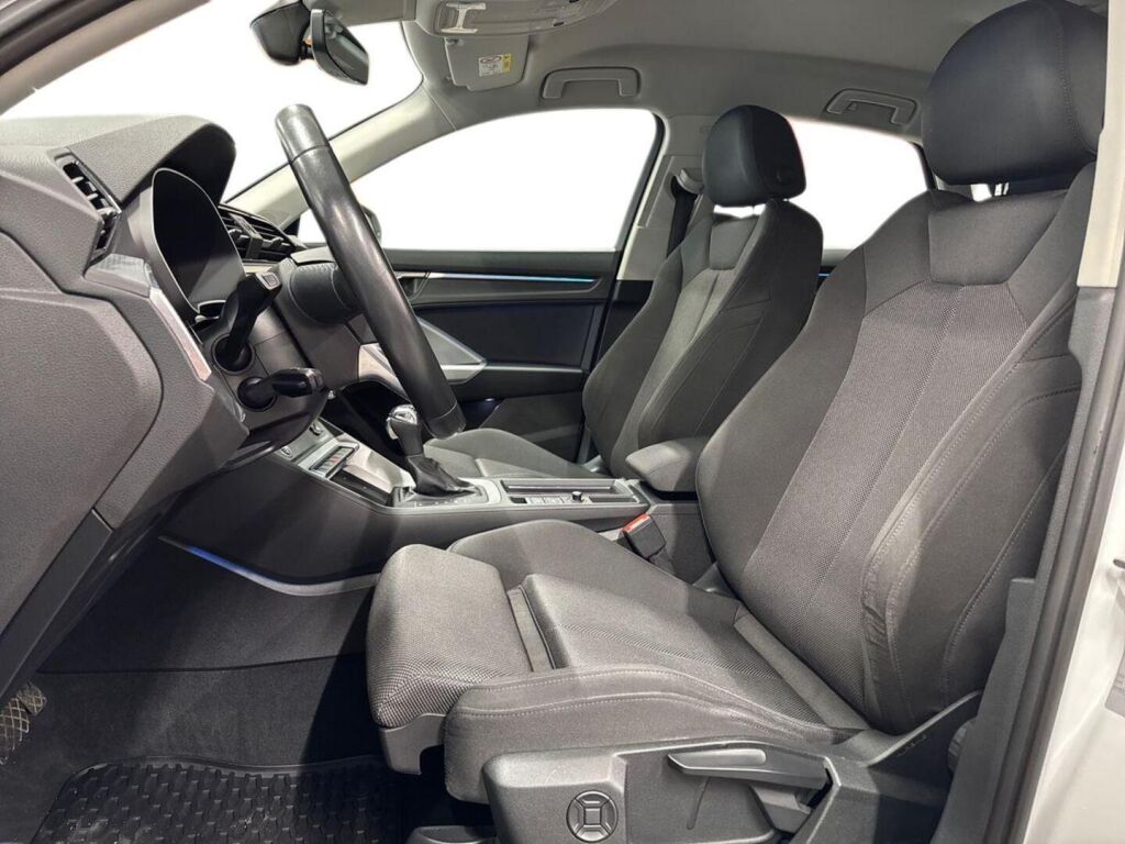 Audi Q3 2022 Valkoinen