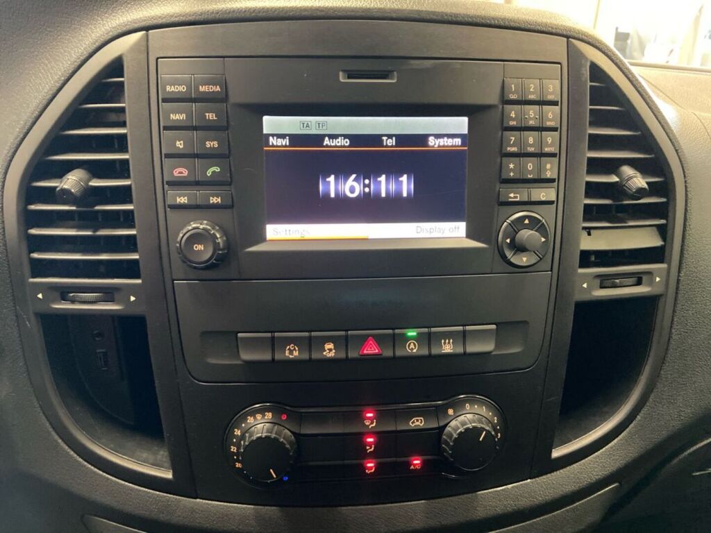 Mercedes-Benz Vito 2018 Ruskea (beige)
