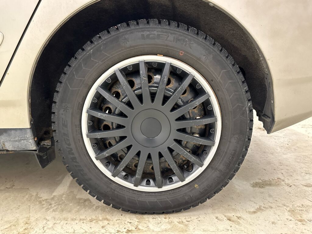 Toyota Corolla Verso 2002 Hopea