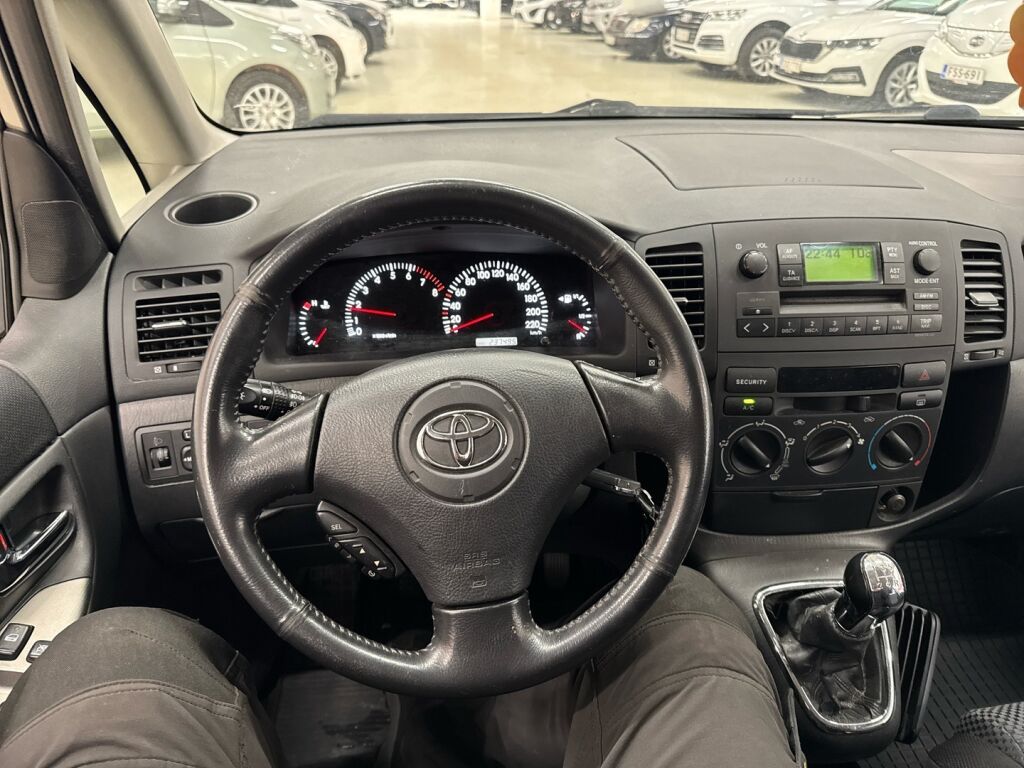 Toyota Corolla Verso 2002 Hopea