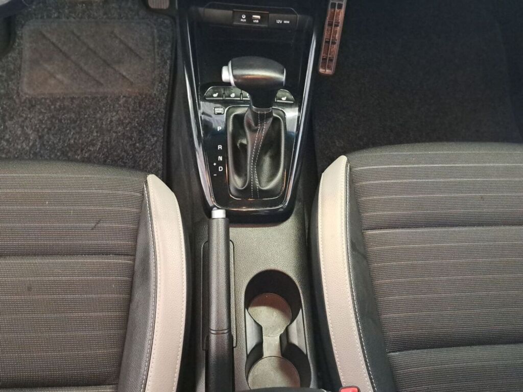 Kia Stonic 2020 Harmaa