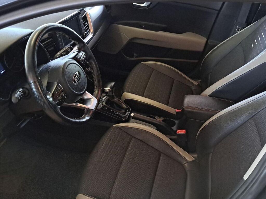 Kia Stonic 2020 Harmaa