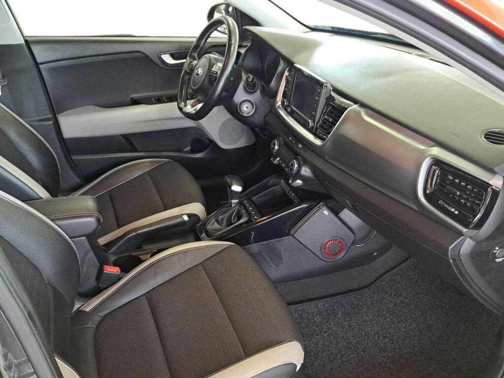 Kia Stonic 2020 Harmaa