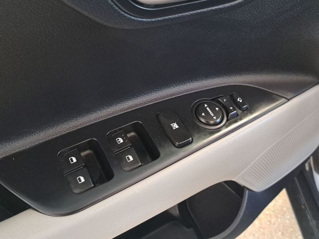 Kia Stonic 2020 Harmaa