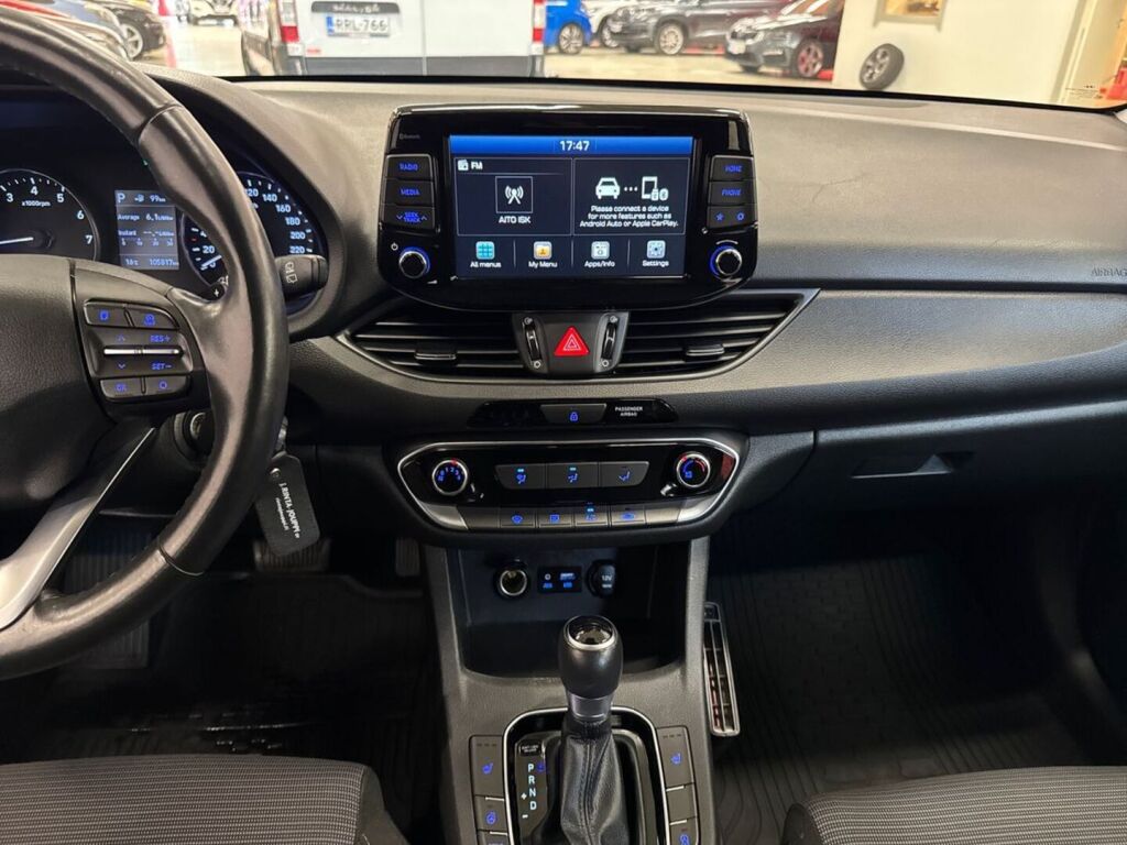 Hyundai i30 Hatchback 2020 Valkoinen