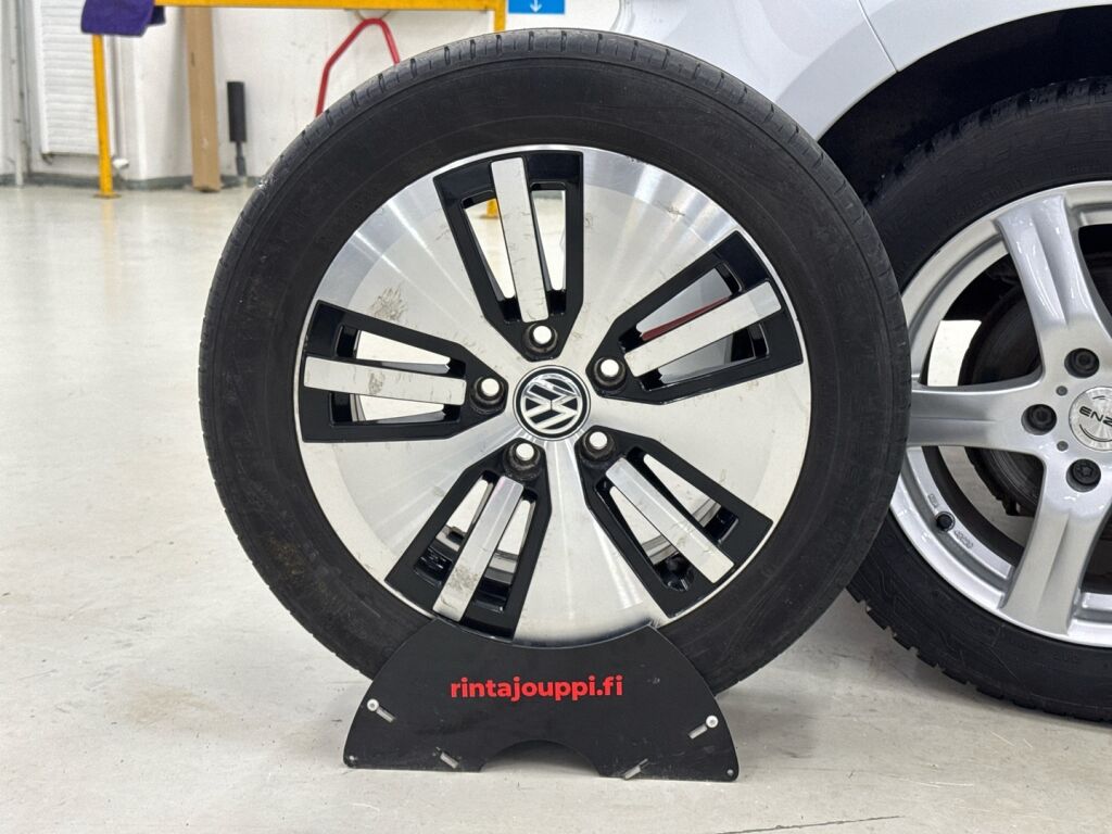 Volkswagen Golf 2015 Valkoinen