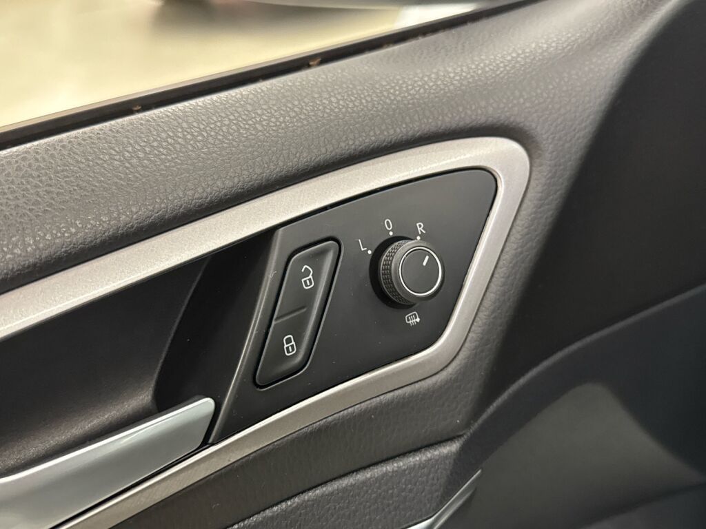 Volkswagen Golf 2015 Valkoinen