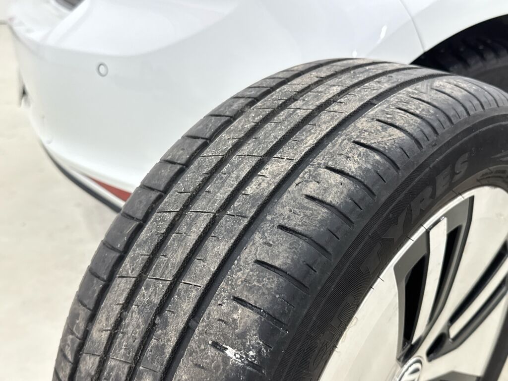 Volkswagen Golf 2015 Valkoinen