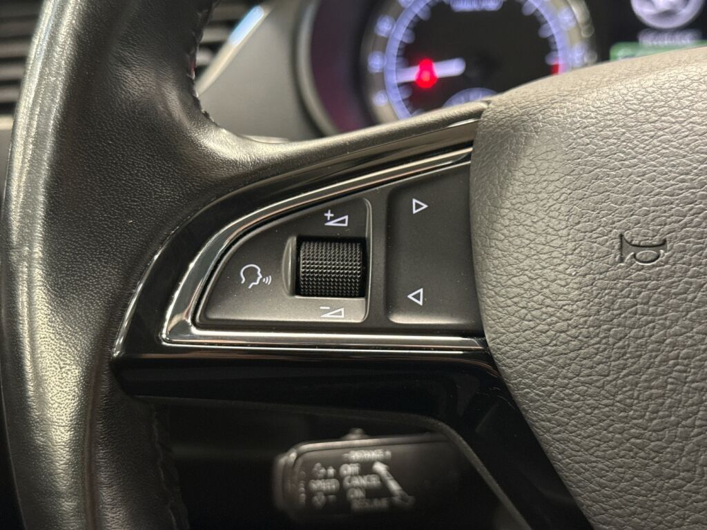 Skoda Octavia 2020 Musta