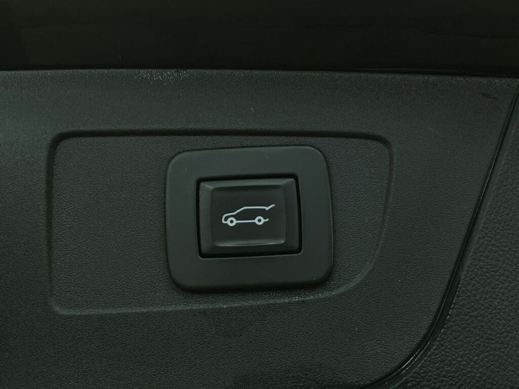 Opel Insignia 2020 Musta