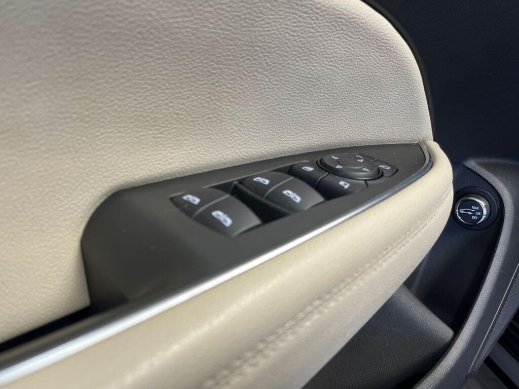 Opel Insignia 2020 Musta