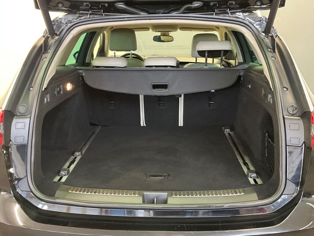 Opel Insignia 2020 Musta