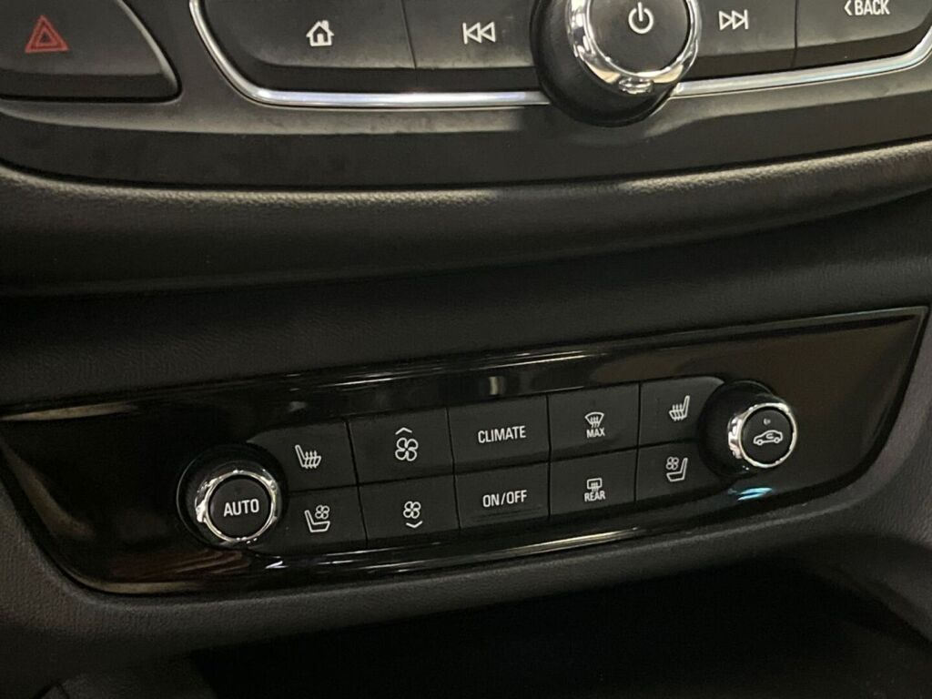 Opel Insignia 2020 Musta