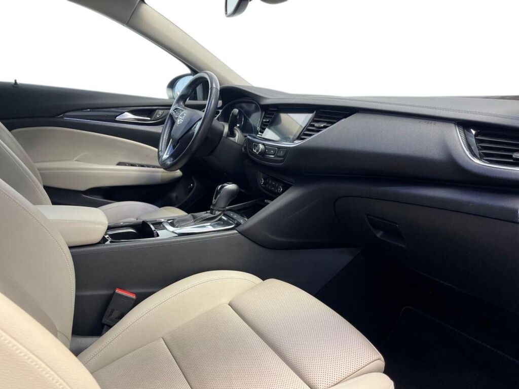 Opel Insignia 2020 Musta