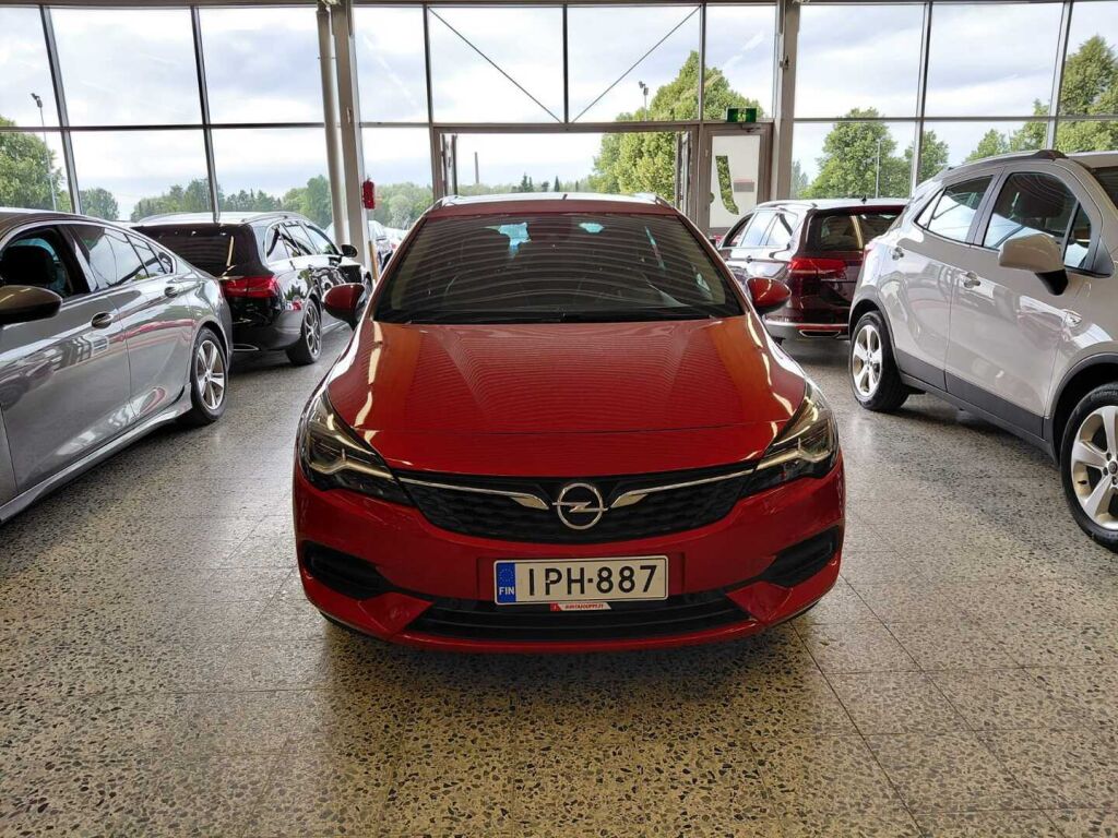 Opel Astra 2020 Punainen