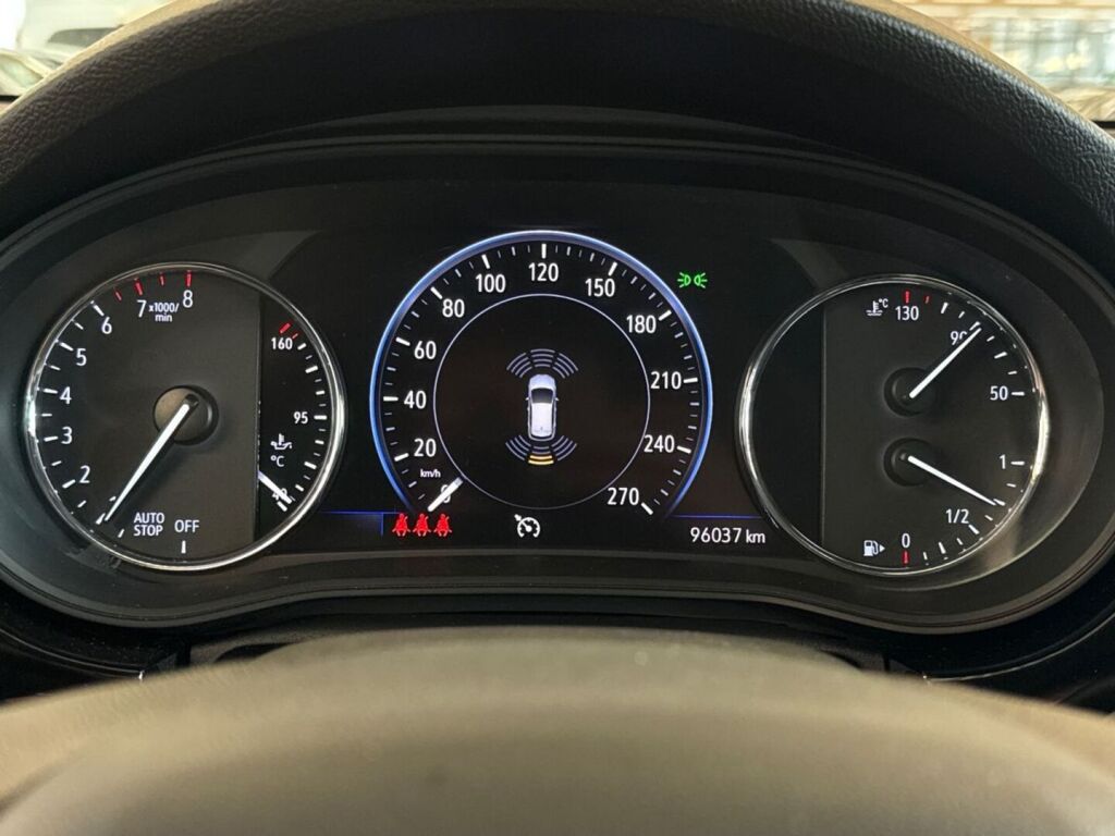 Opel Astra 2020 Punainen