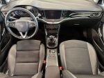 Opel Astra 2020 Punainen