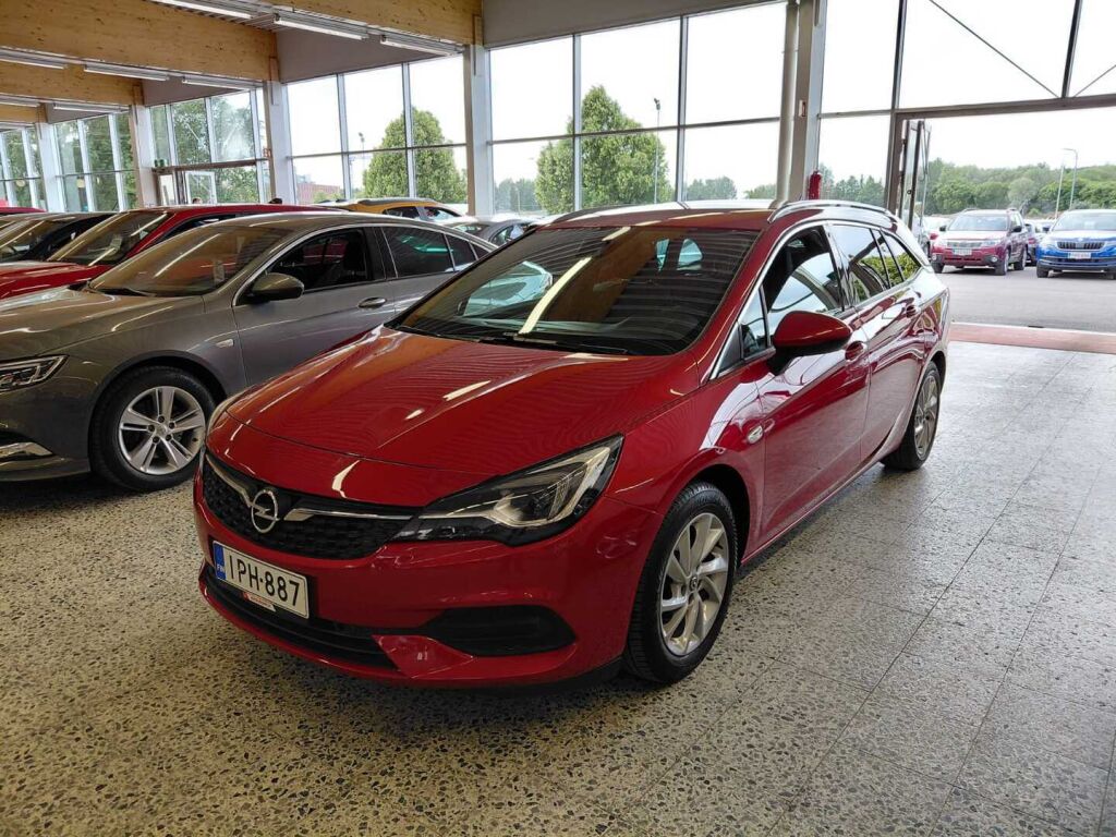 Opel Astra 2020 Punainen