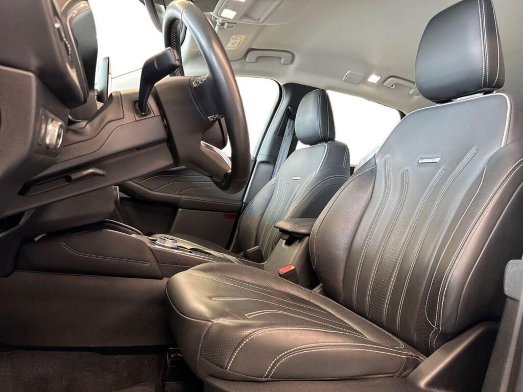 Ford Kuga 2022 Harmaa
