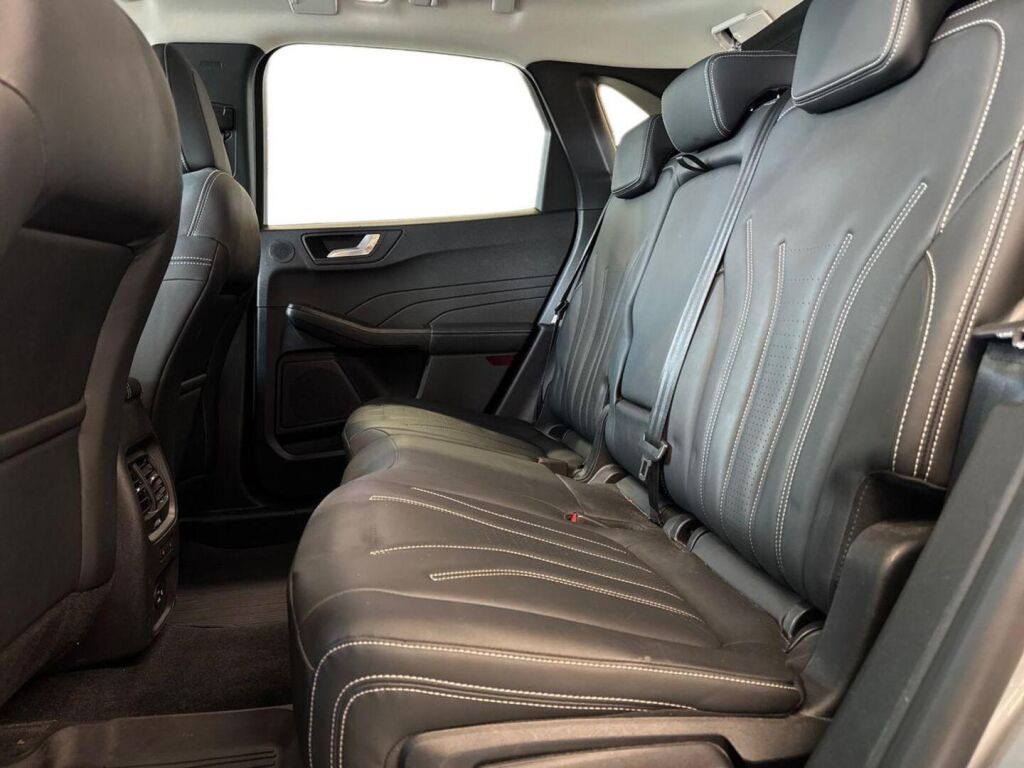 Ford Kuga 2022 Harmaa