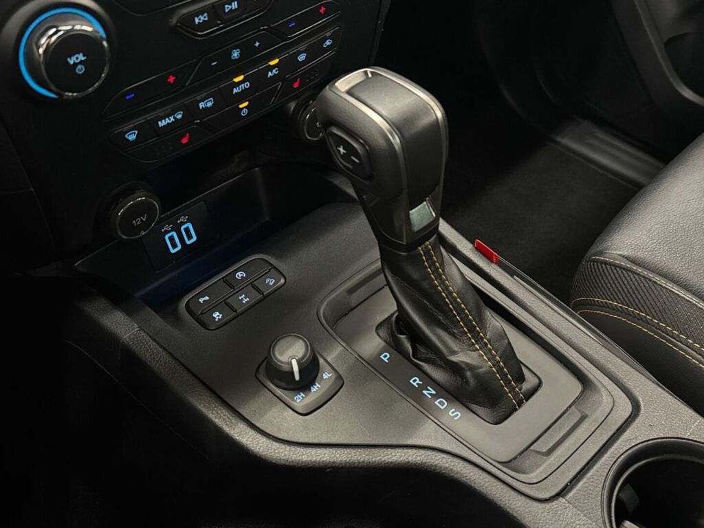 Ford Ranger 2022 Musta