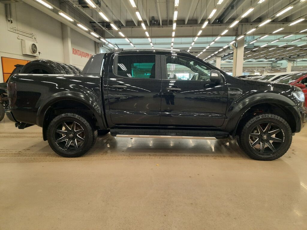 Ford Ranger 2022 Musta