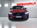 Volvo V60 2022 Punainen