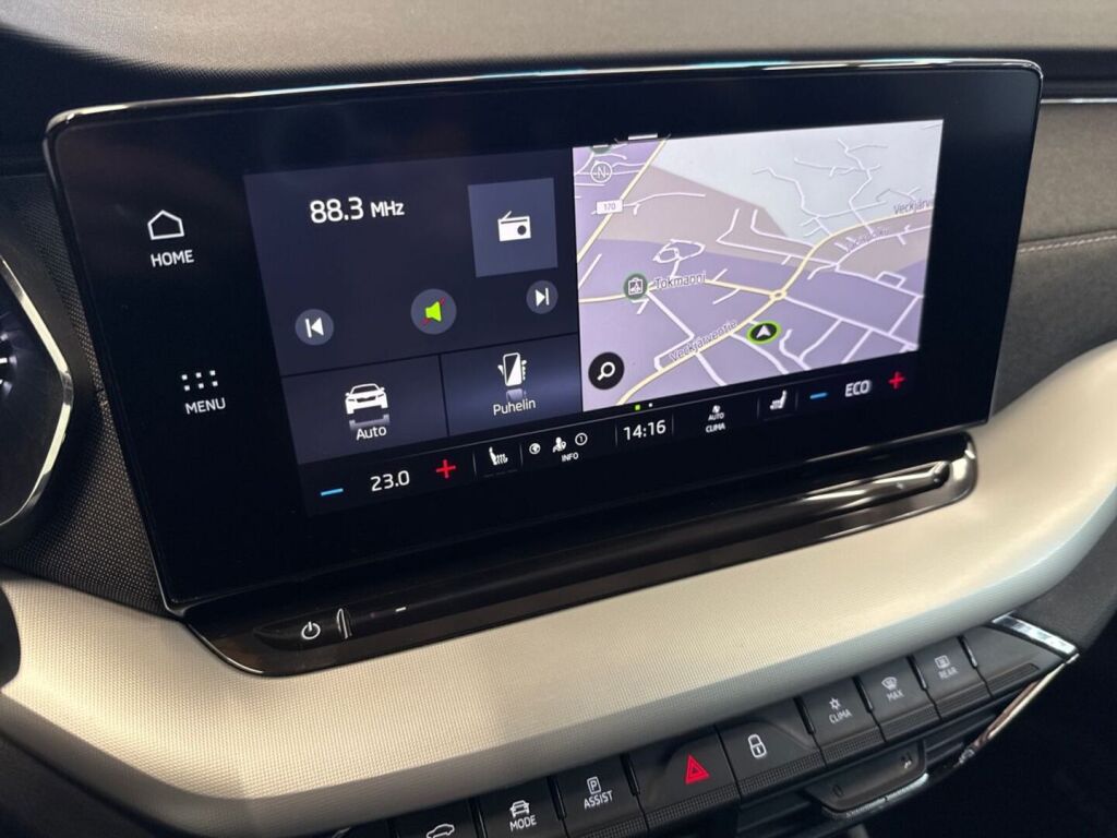 Skoda Octavia 2022 Musta