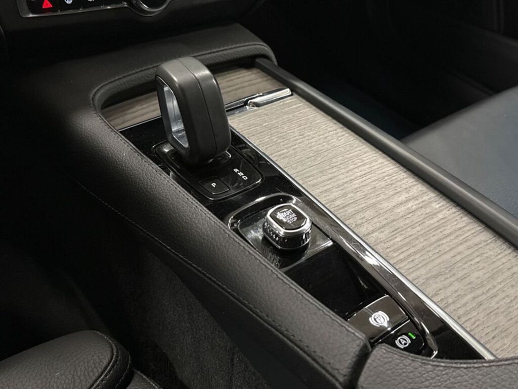 Volvo V90 Cross Country 2022 Harmaa