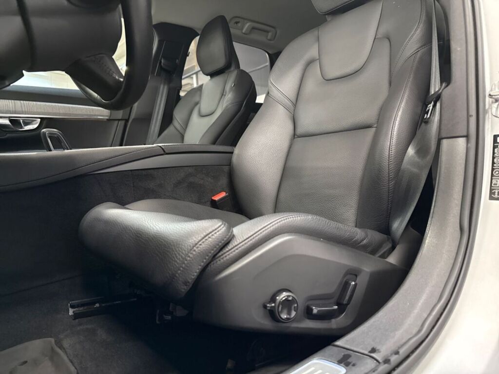 Volvo V90 Cross Country 2022 Harmaa