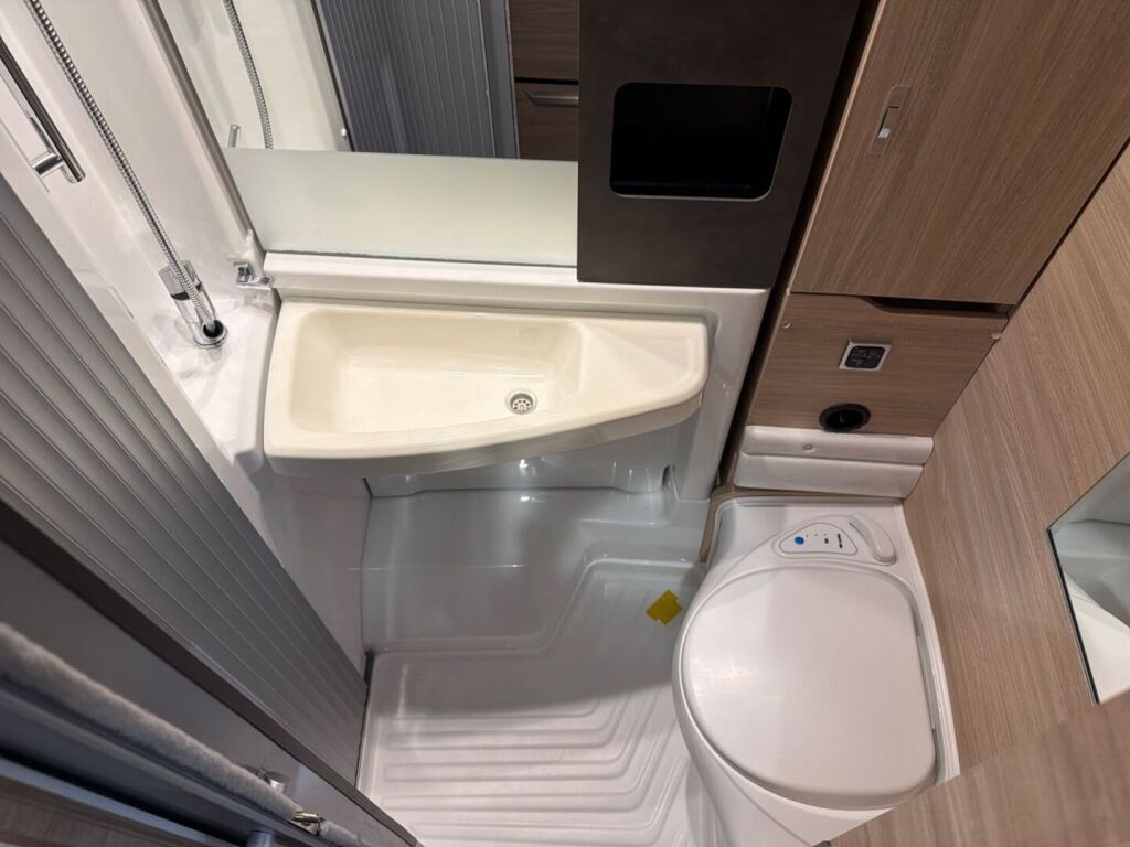 Knaus VAN TI 650 4x4 2019 Valkoinen