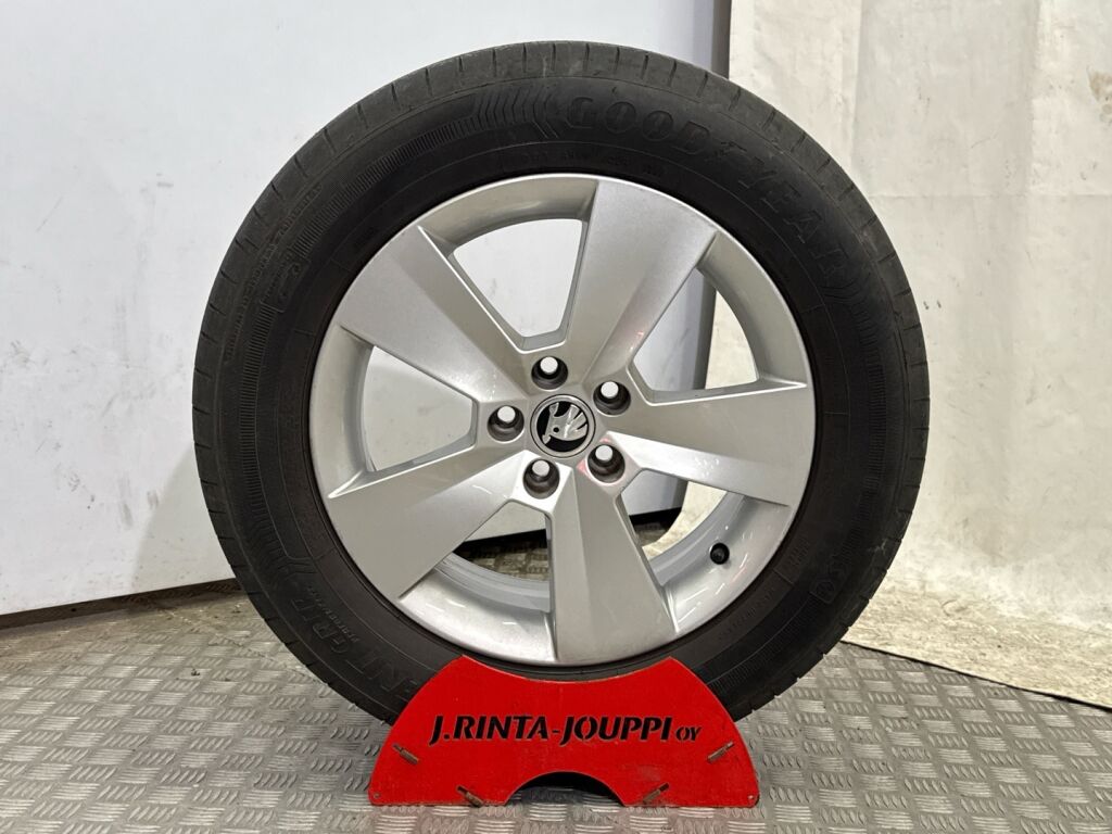 Skoda Kamiq 2022 Harmaa