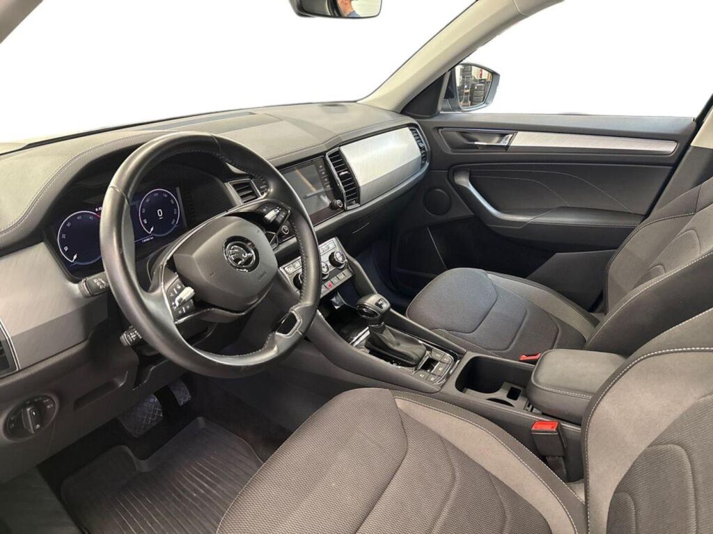 Skoda Kodiaq 2022 Musta