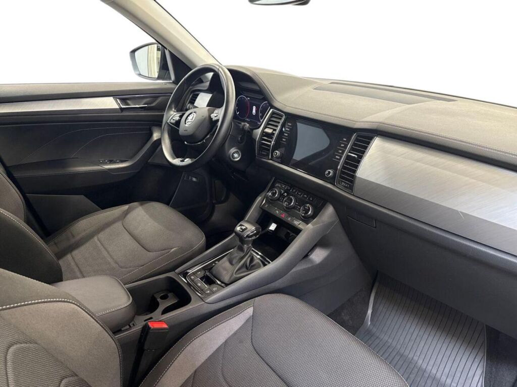 Skoda Kodiaq 2022 Musta