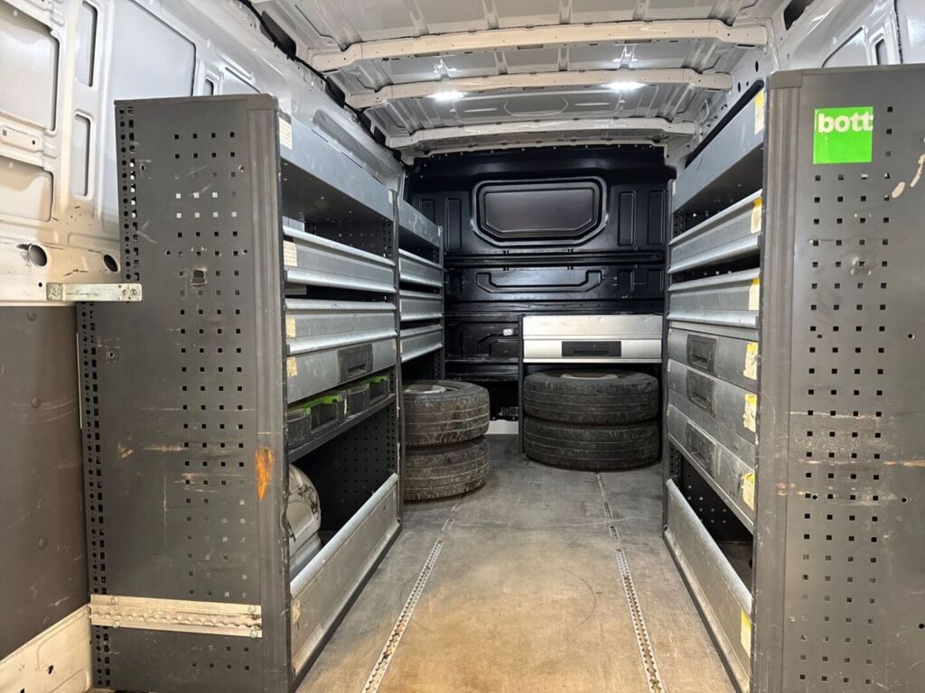 Volkswagen Crafter 2017 Valkoinen