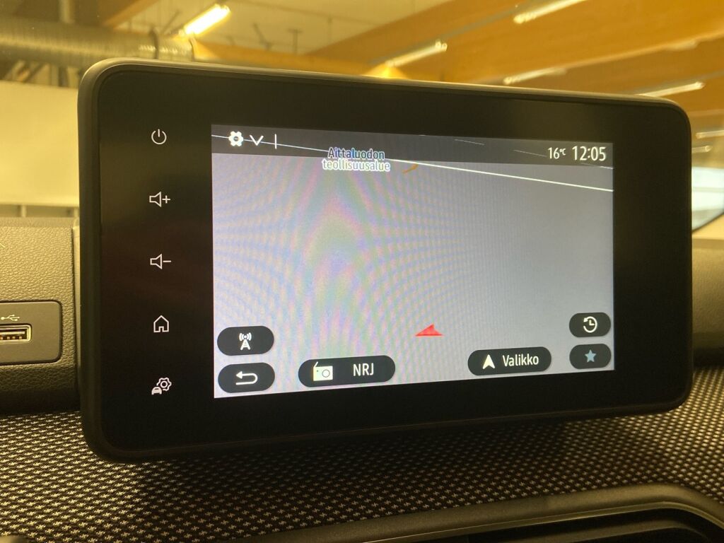 Dacia Sandero 2022 Oranssi