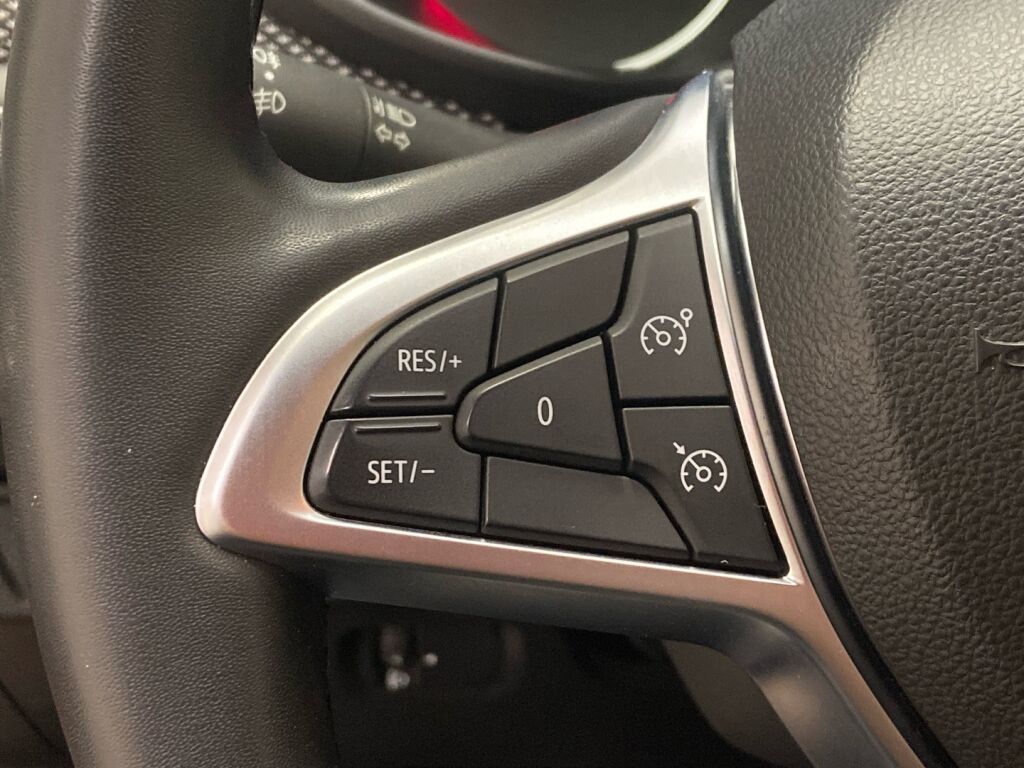 Dacia Sandero 2022 Oranssi