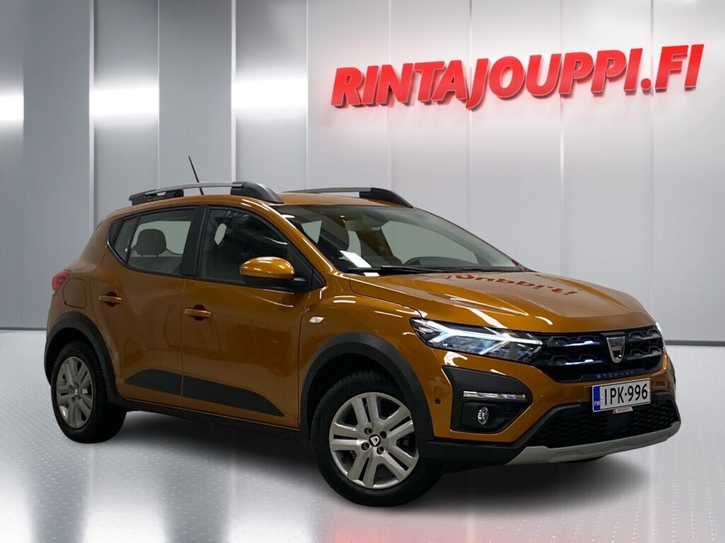 Dacia Sandero 2022 Oranssi