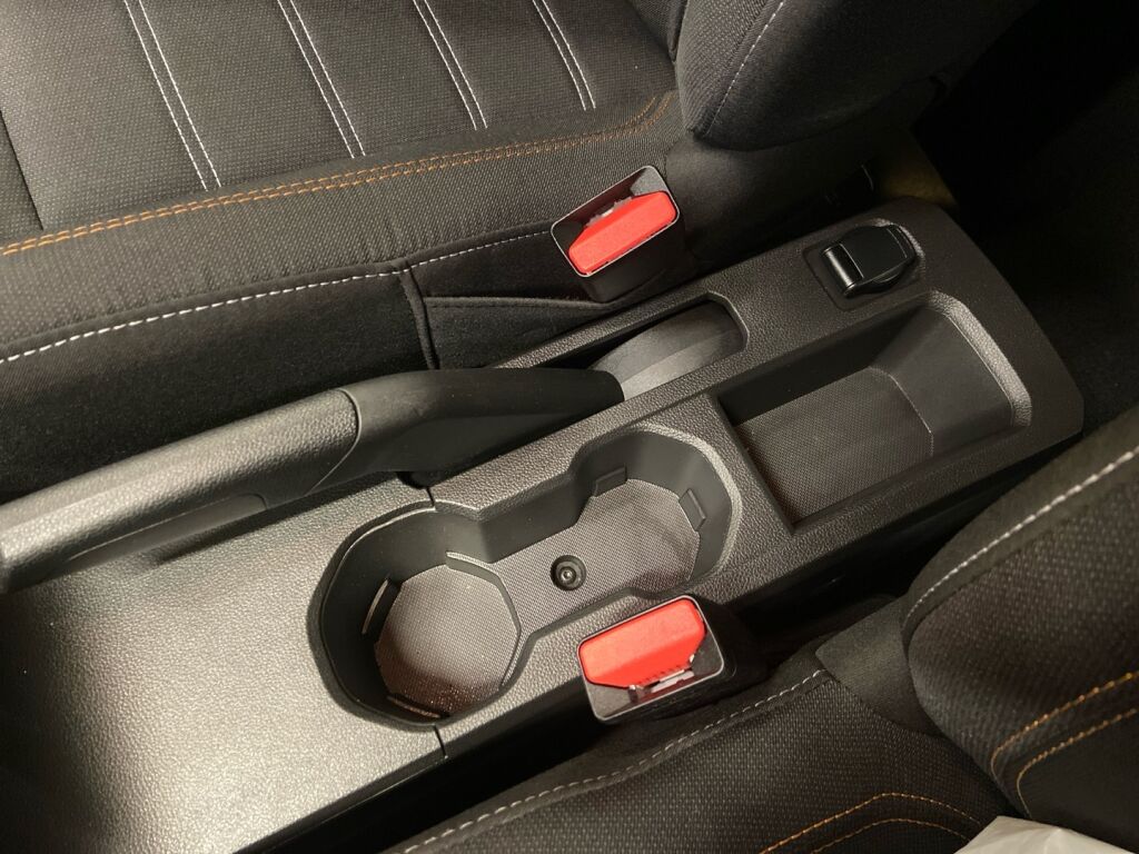 Dacia Sandero 2022 Oranssi