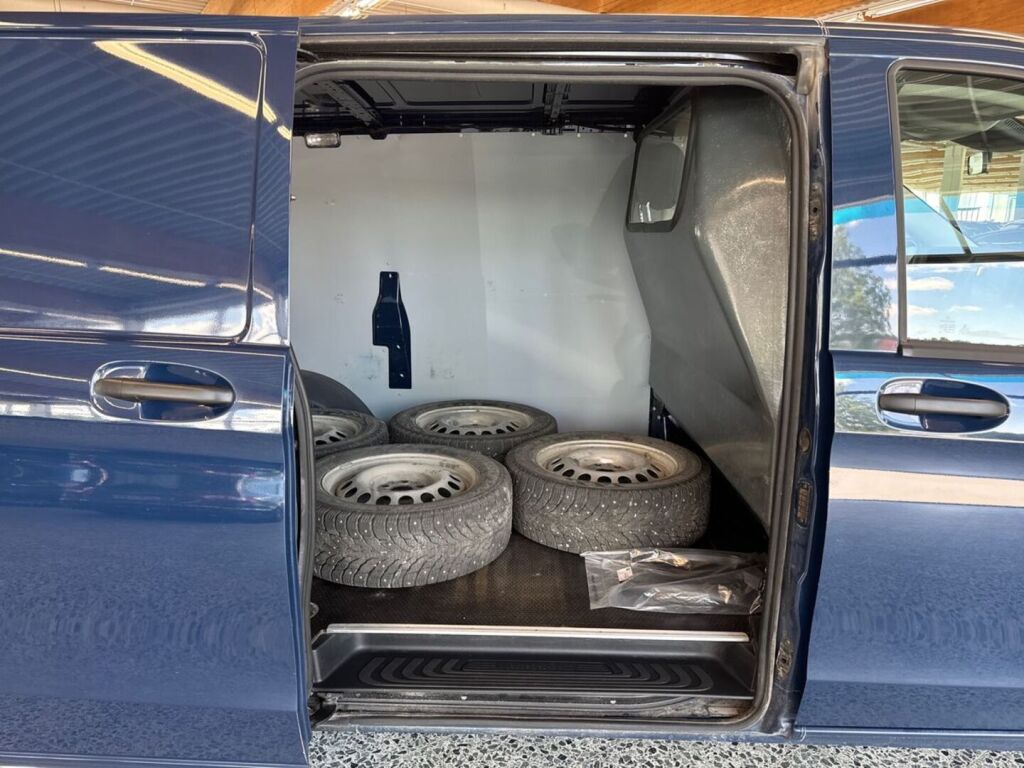 Mercedes-Benz Vito 2022 Sininen