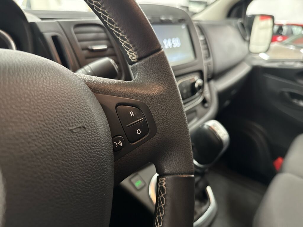 Renault Trafic 2022 Harmaa